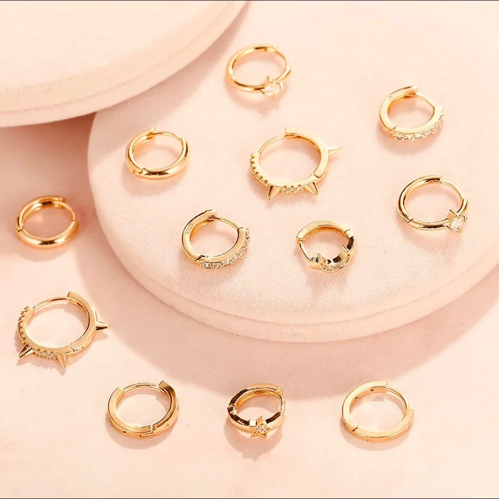 ::Delicate Pavé Hoops⚜️GOLD Celestial🌙💫Huggie Hoop Earrings - Picture 3 of 8